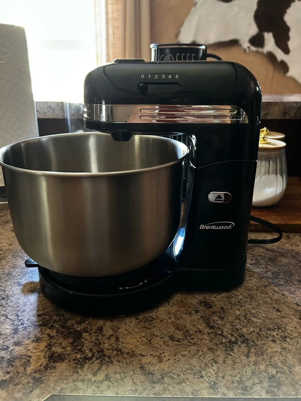 Brentwood Black Stand Mixer with Stainless Steel Bowl
